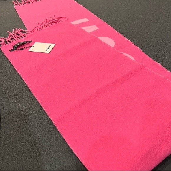Jacquemus Pink Fringe Logo Scarf - Picture 9 of 14